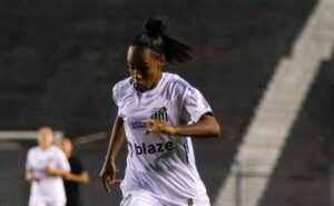santos feminino: paola comemora gol em empate com o corinthians no paulistão