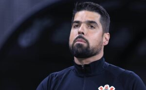 corinthians tem vantagem em goiânia, mas atlético go é difícil adversário