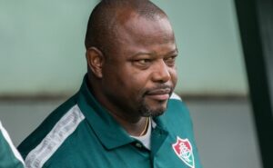 fluminense defende histórico positivo diante do vitória no brasileirão