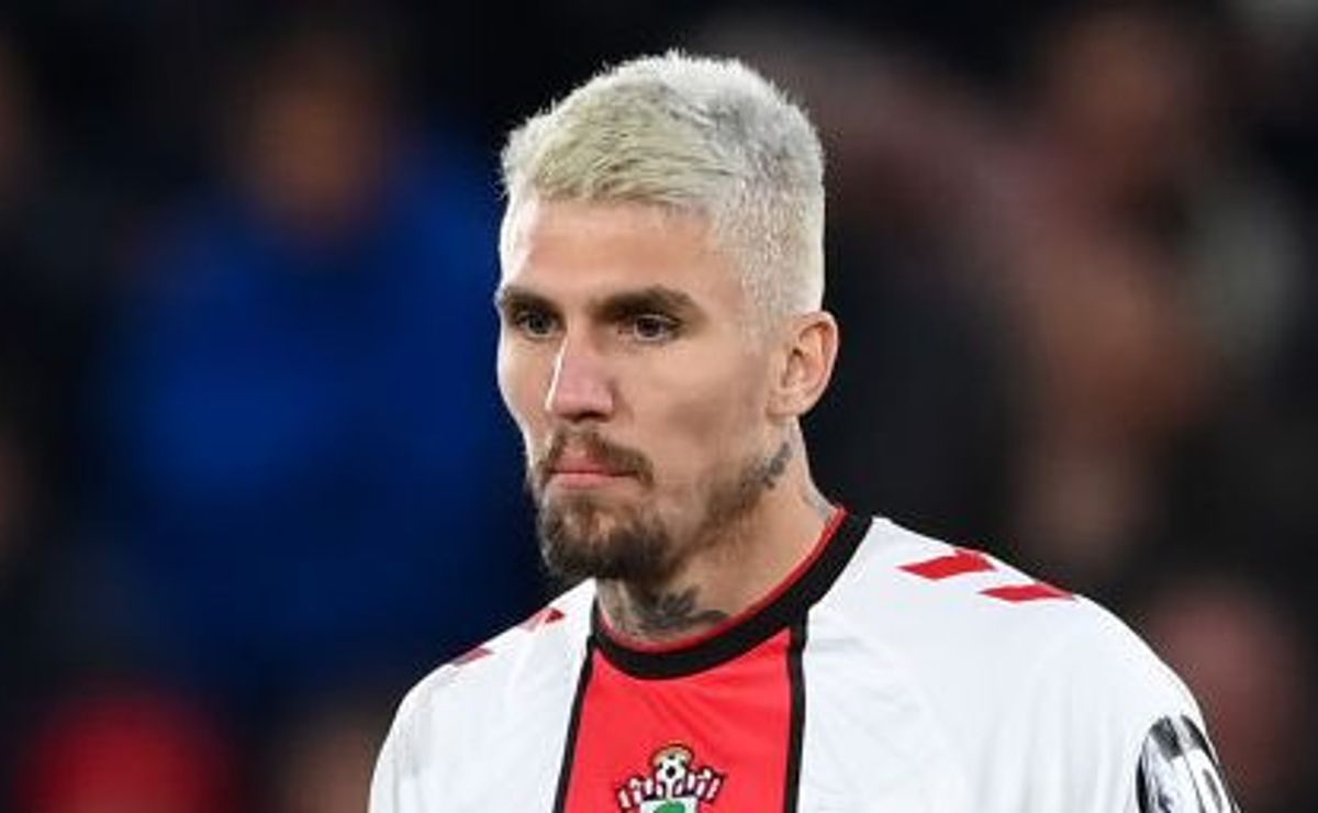 vasco descarta interesse em lyanco, mas busca zagueiro como reforço de urgência