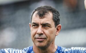 carille toma decisão e santos descarta contratação de léo gamalho na série b