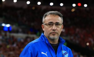 técnico do bolívar, flavio robatto analisa novo confronto contra o flamengo
