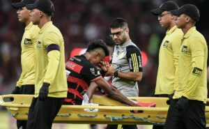 bruno henrique sofre nova lesão e está fora da partida entre flamengo e fortaleza