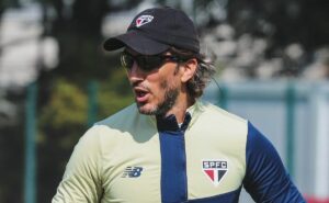 zubeldía surpreende ao revelar motivo de poucas chances às crias de cotia no são paulo