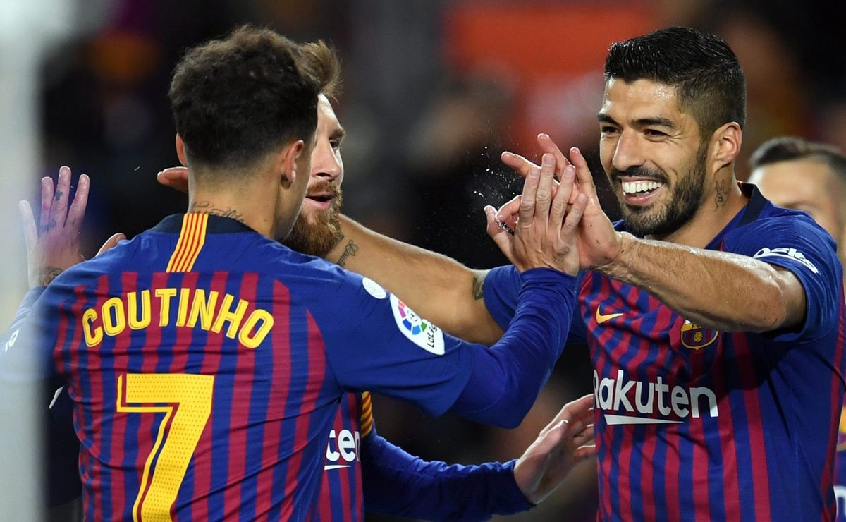 Ídolo do grêmio, luis suárez manda recado a philippe coutinho em apresentação no vasco