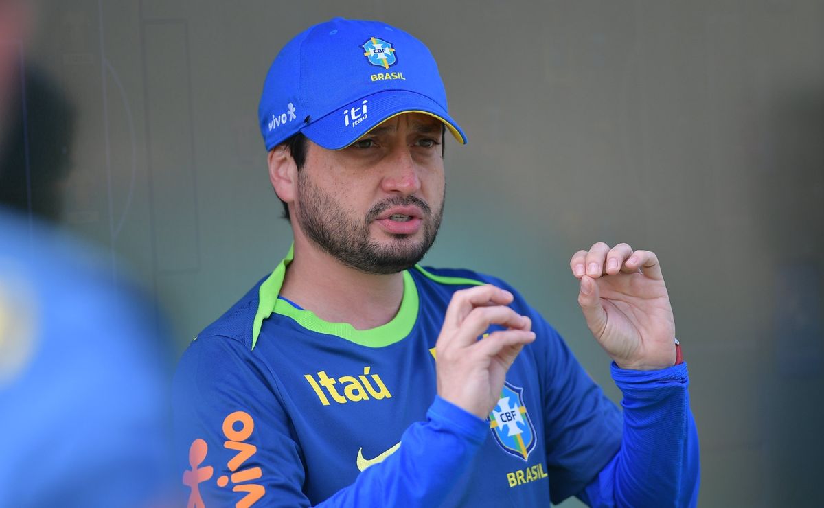 olimpíadas 2024: arthur elias elogia a espanha e projeta confronto da seleção brasileira feminina