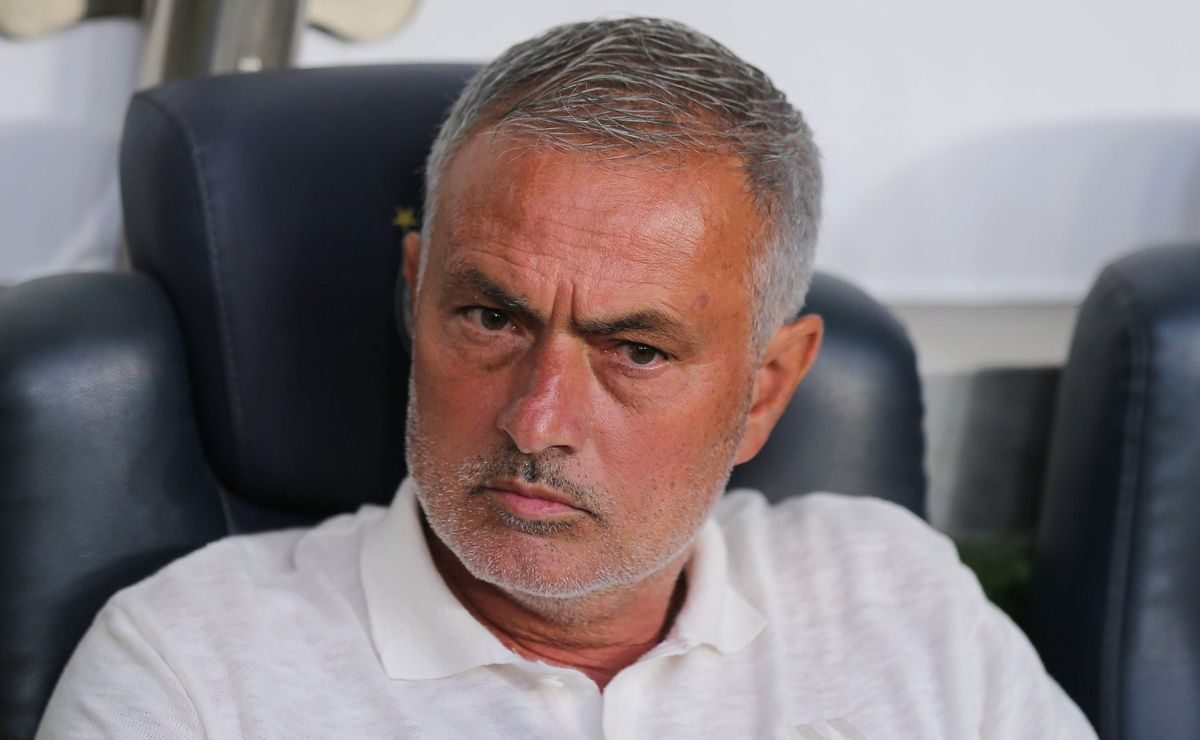 r$ 8 milhões: luan peres no grêmio ganha força após josé mourinho descartar zagueiro no fenerbahçe