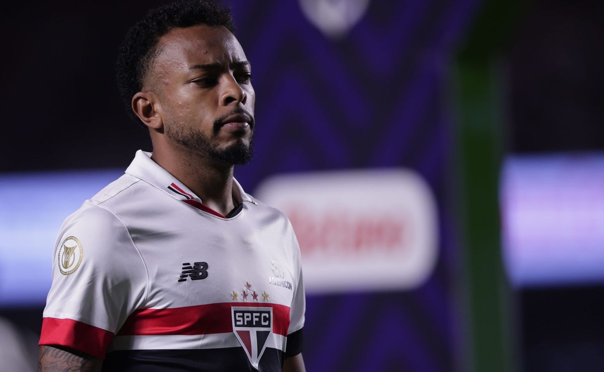 torcida do são paulo perde a paciência com welington: “vai embora” 