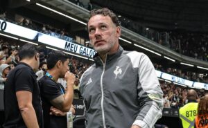 gabriel milito tem reforço e uma ausência para montar time do atlético mg