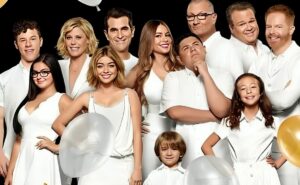 "modern family" está entre as séries mais vistas do disney+