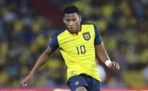 contratação de gonzalo plata no flamengo tem decisão confirmada após atacante ser oferecido