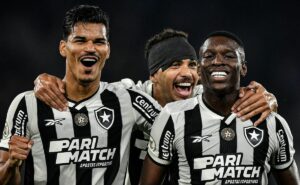 em noite de golaços, botafogo vence o atlético mg por 3 a 0, veja como foi;