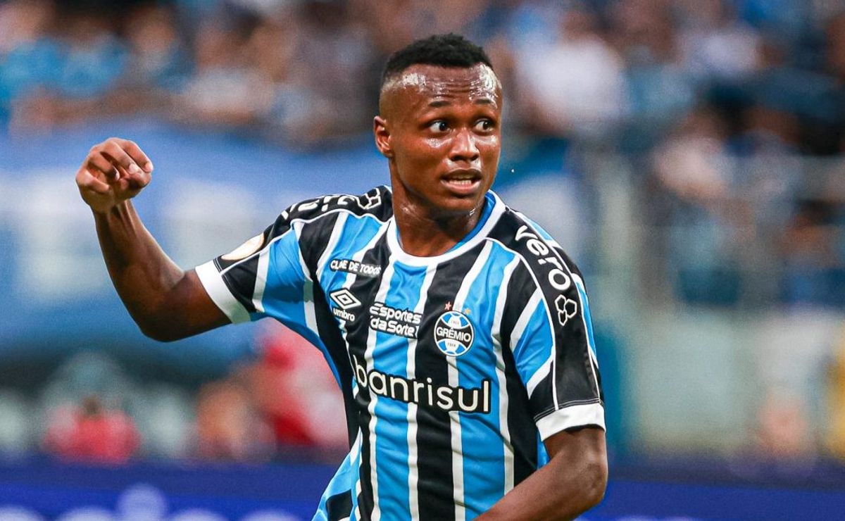 r$ 71 milhões: grêmio topa negociar nathan fernandes e crava preço para transferência imediata