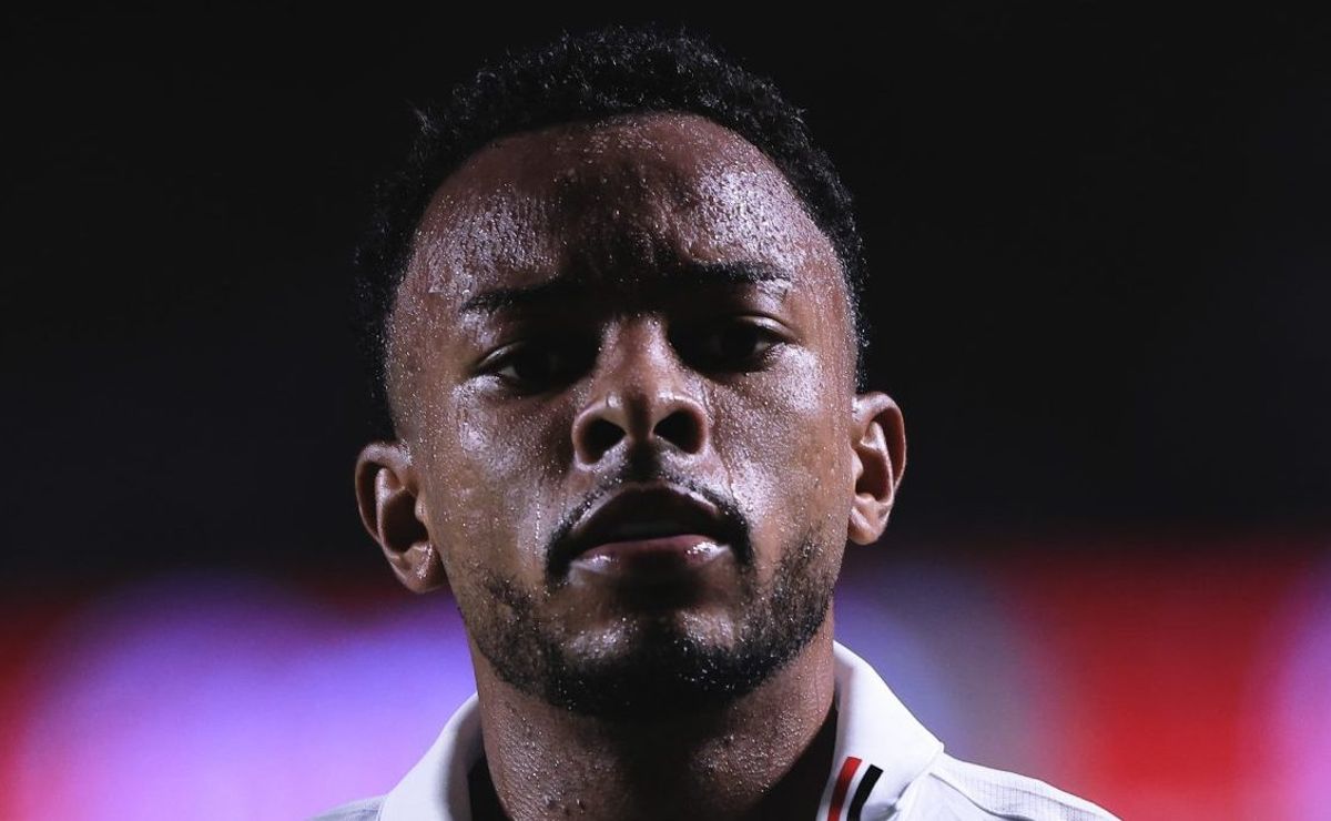 welington dá veredito ao southampton sobre pré contrato e comunica o são paulo