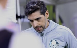 opinião: abel ferreira errou ao poupar jogadores do palmeiras contra o vitória, pensando no flamengo