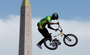 olimpíadas 2024: gustavo bala loka fica em 6º lugar na final do bmx freestyle