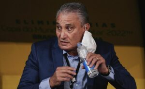 média de 20 finalizações e um gol; entenda motivos pela má fase do flamengo de tite no brasileirão