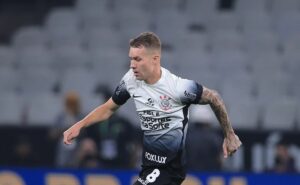 após estrear pelo corinthians, charles explica a escolha da camisa 8: "muito importante"