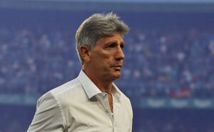 demissão de renato portaluppi é decretada pela torcida do grêmio após derrota para o cruzeiro