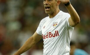 técnico do bragantino analisa postura do cruzeiro no brasileirão: ‘viemos tentar contrariar’