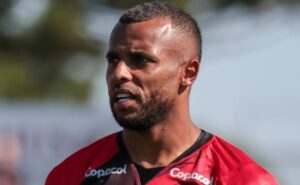 alex santana tem contratação fechada pelo corinthians e athletico pr pede definição na forma de pagamento