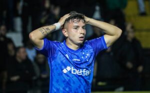 em jogo morno, cruzeiro perde para o criciúma e desperdiça chance de entrar no g 6 do brasileirão