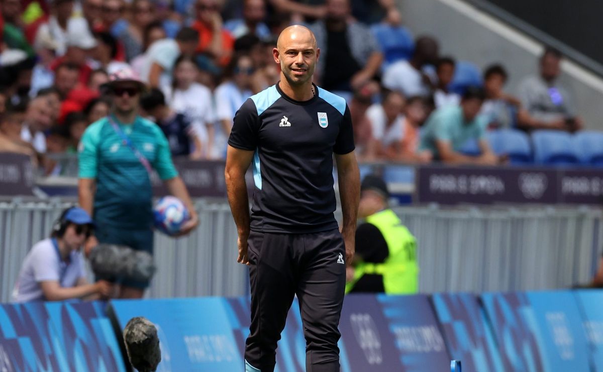 após vitória nas olimpíadas, mascherano agradece apoio dos jogadores da seleção principal da argentina