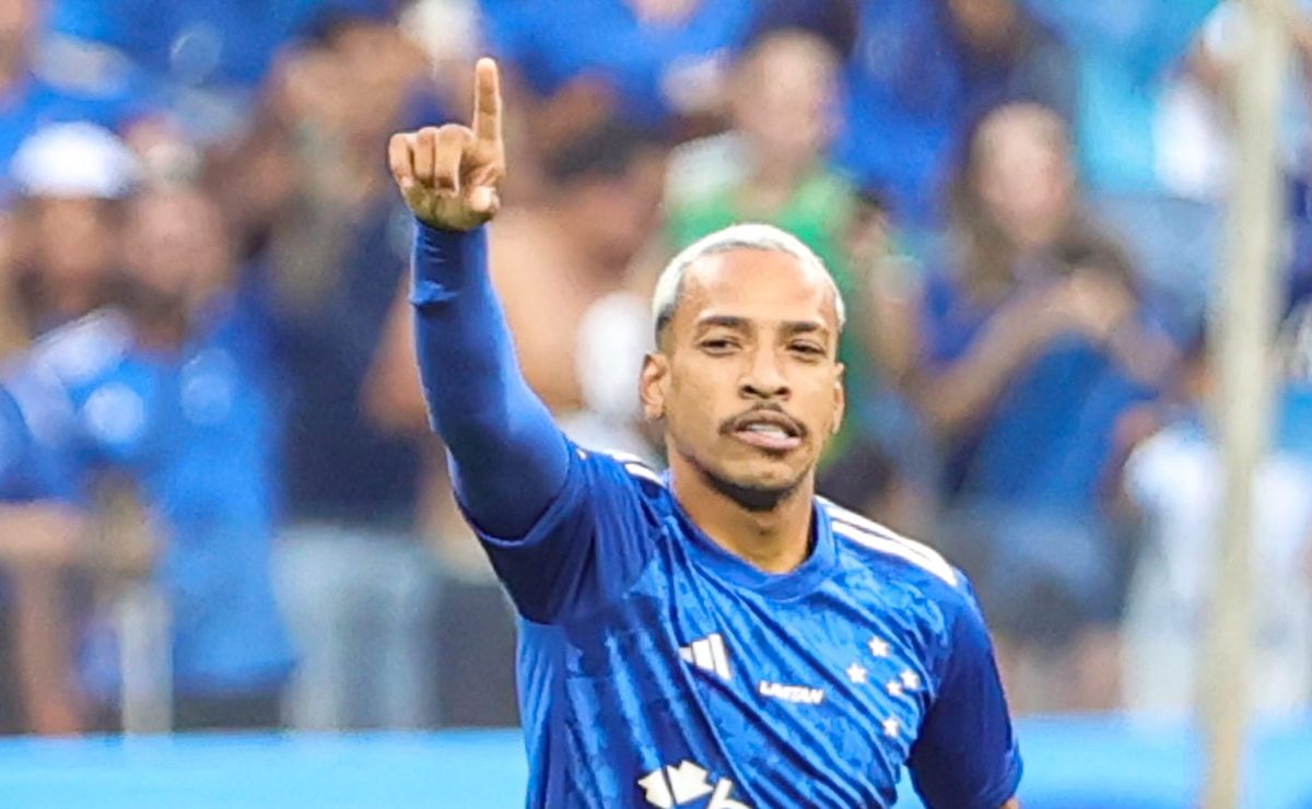 cruzeiro goleia corinthians em tarde de matheus pereira; confira as notas