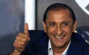 reações da web: torcida do corinthians comemora contratação de ramón díaz