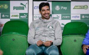 abel ferreira monta estratégia controversa para flamengo x palmeiras: “fechado para caramba” 