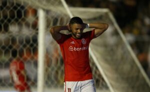 wanderson passa dos mil minutos sem participar de gol pelo internacional