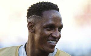botafogo avança por contratação e john textor marca reunião com yerry mina