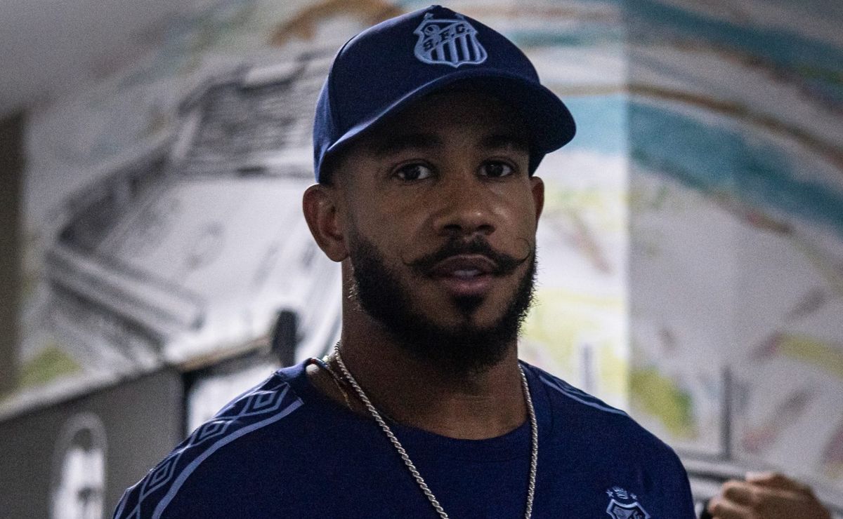 carille confirma futuro de patrick no santos e medalhão segue nos planos