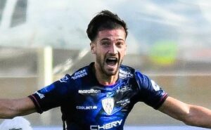 “mais uma cruzeirense”: em apresentação, lautaro revela que sua filha nascerá cruzeirense