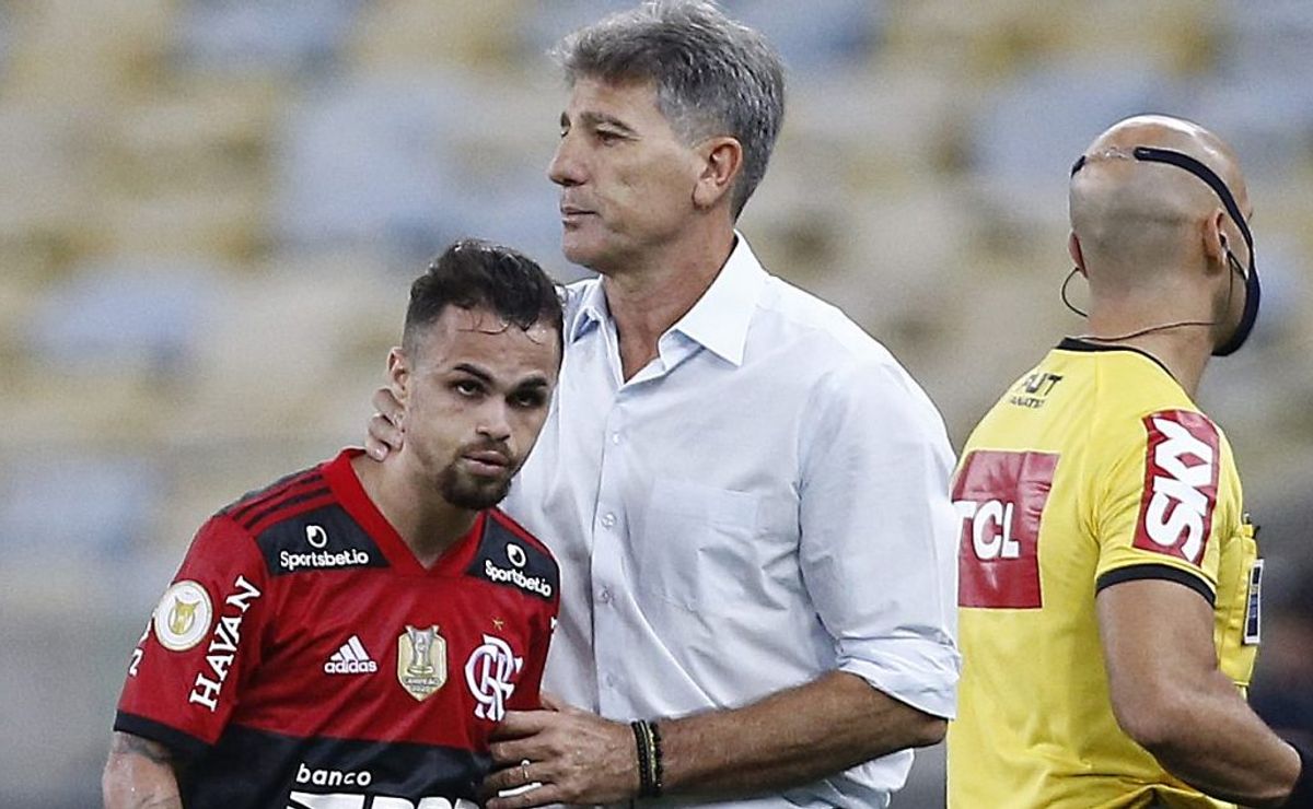 michael deixará al hilal de jorge jesus e contratação pelo grêmio 'esbarra' no flamengo; renato aprova atacante