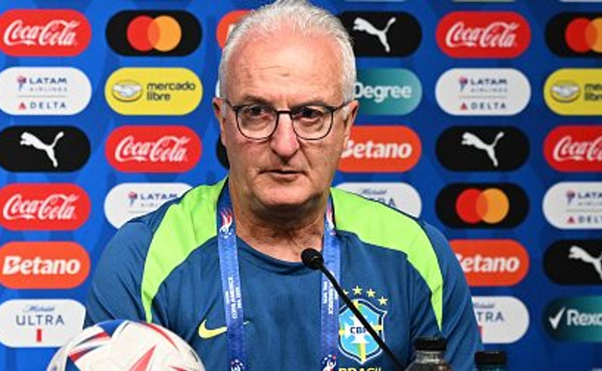 dorival júnior recebe recado de galvão bueno sobre a seleção brasileira: “jogadores que jogam aqui?”