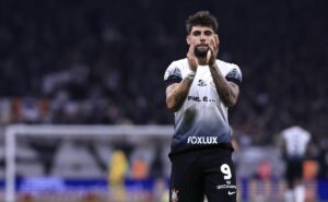 corinthians x grêmio: yuri alberto comenta sobre pisão em marchesín: “disputa normal”