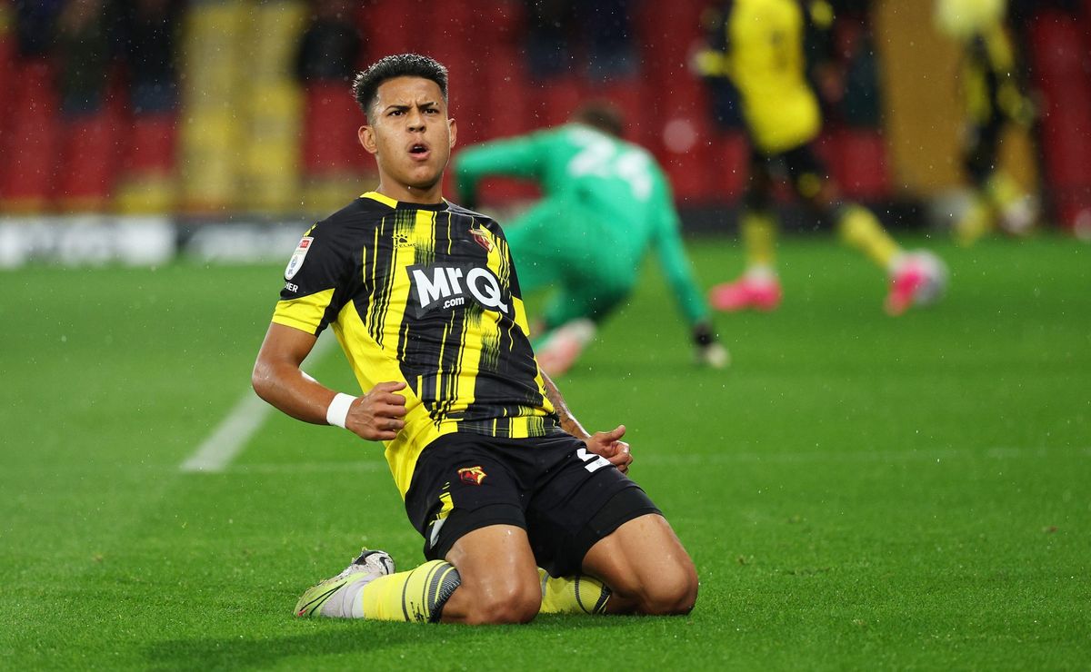 r$ 61,5 milhões: botafogo se acerta com udinese e fecha contratação de matheus martins