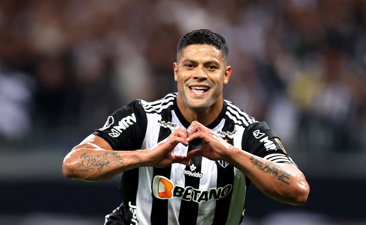 hulk rouba a cena e garante triunfo para o atlético mg contra o vasco