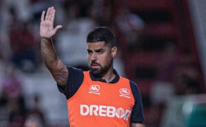 corinthians sente mudança brusca entre ramón diaz e antônio oliveira; entenda o motivo