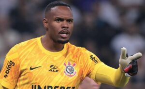 carlos miguel foi indicado por murillo, ex corinthians, ao nottingham forest: "mandei mensagem"