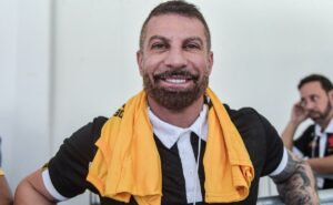 pedrinho se decide sobre contratação de volante para jogar com coutinho no vasco  