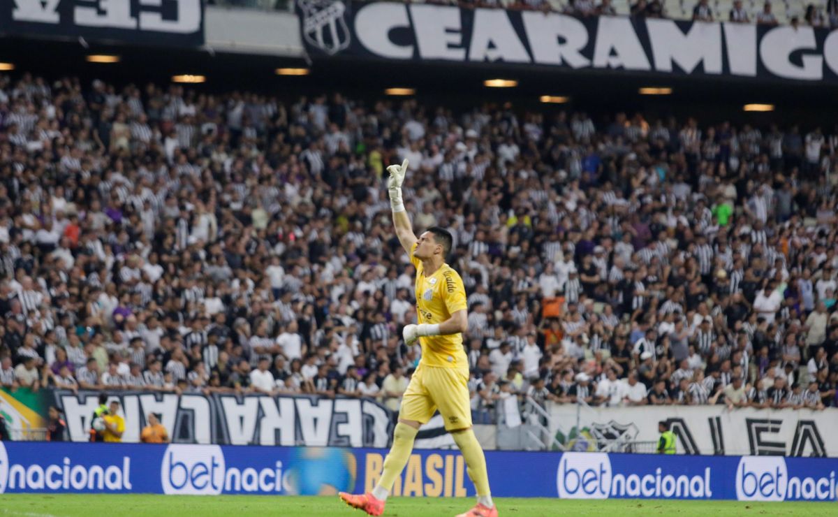 brazão jogou no sacrifício e evita euforia com liderança do santos: “jogo a jogo”