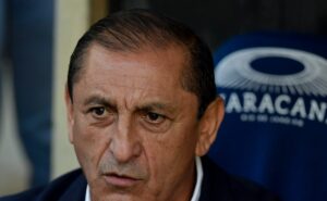 corinthians de ramón díaz não negocia contratação do volante facundo bernal, do defensor