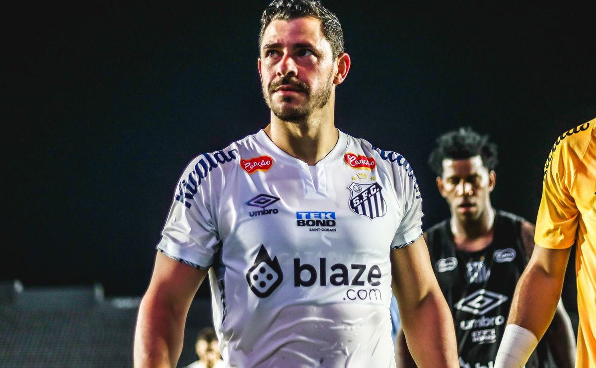 após sair contra o ceará, giuliano tem lesão confirmada no santos