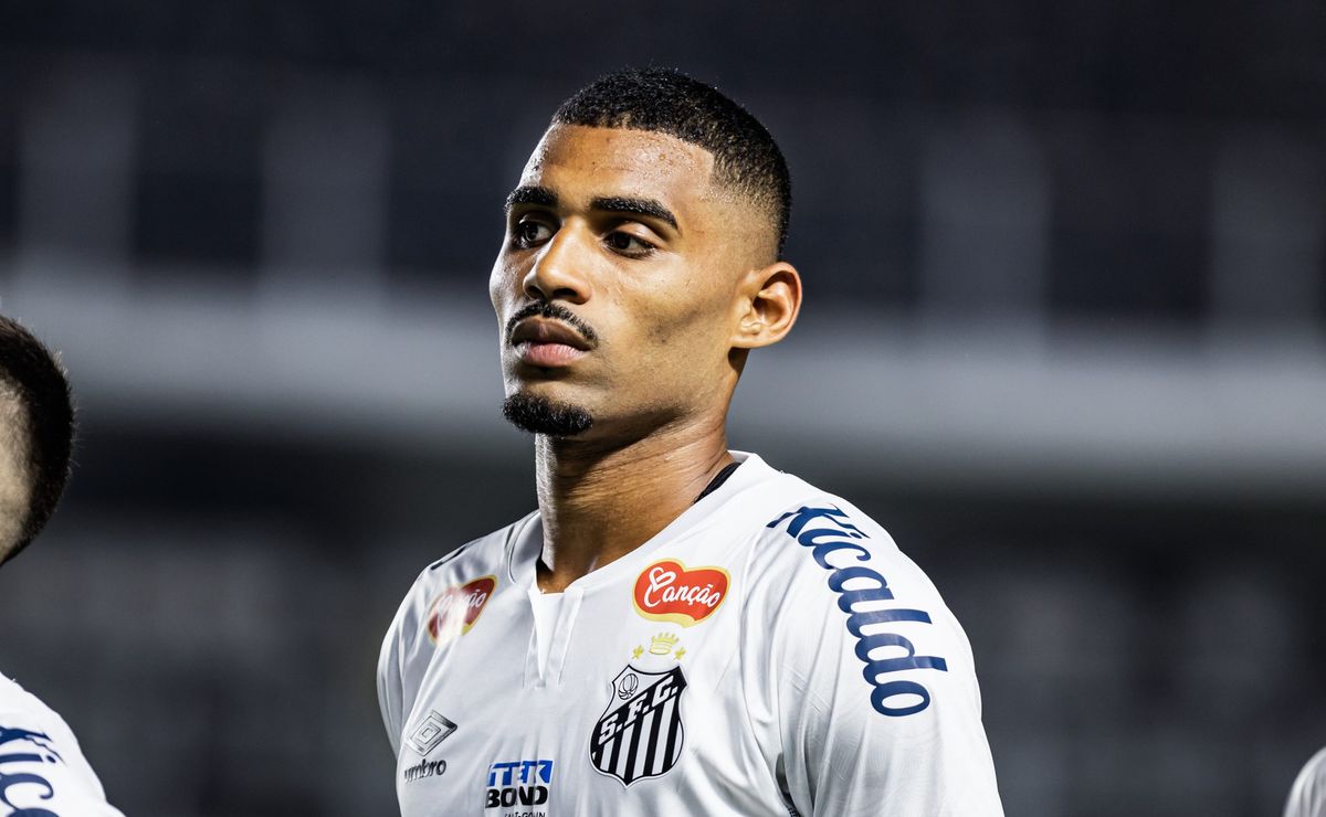 santos faz último pedido ao tigres antes de fechar a venda de joaquim