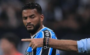 reinaldo destaca que inexperiência do árbitro foi determinante para empate do grêmio 