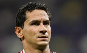 volta de ganso ao santos para a série b tem aprovação interna na vila e proposta deve ser enviada ao fluminense