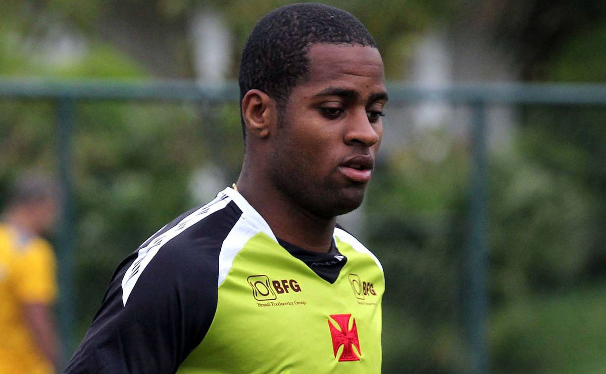 dedé alega perseguição e lamenta 2 títulos perdidos pelo vasco: "eu poderia ter ajudado"