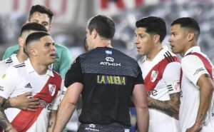 meio campista juan fernando quintero é oferecido ao palmeiras e contratação está nas mãos da leila